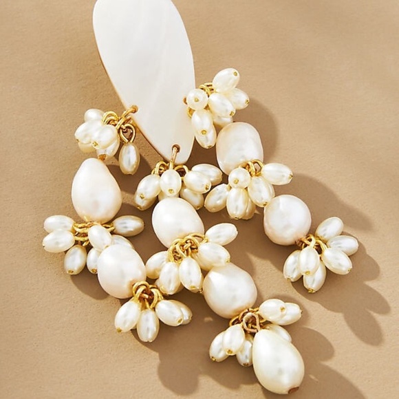 NWT Anthropologie XL Pivotal Pearl Drop Earrings - Picture 2 of 3